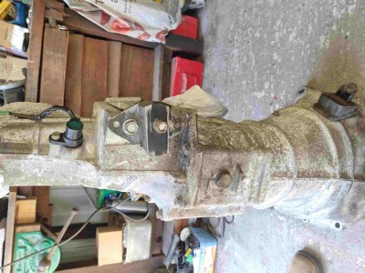 mount on gearbox from underside.jpg